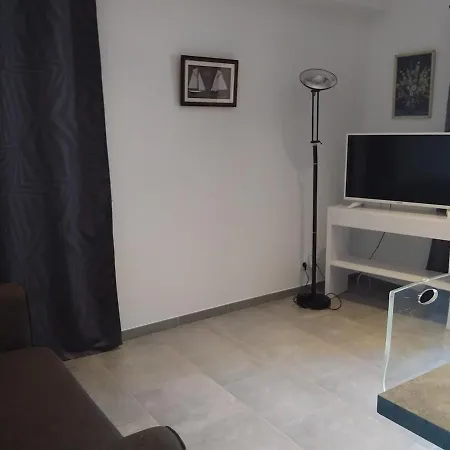 Jolie Location Apartment